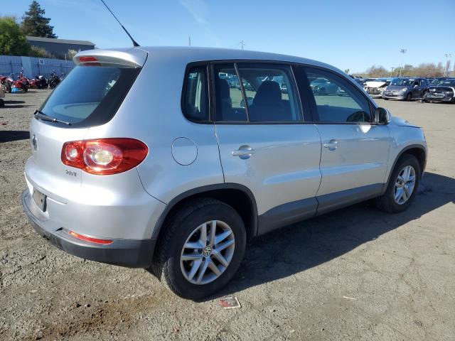 Image 3 of 2011 VOLKSWAGEN TIGUAN S 2011 with VIN WVGAV7AX2BW552539