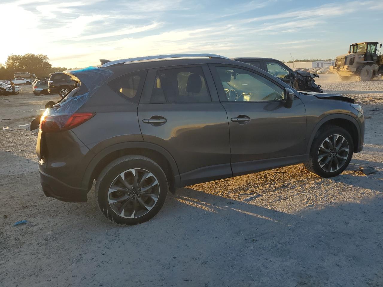Image 3 of 2016 MAZDA CX-5 GT 2016 with VIN JM3KE2DY3G0687580