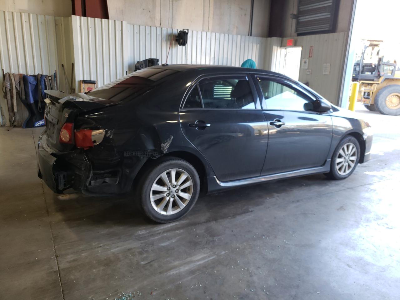 Изображение 3 2010 TOYOTA COROLLA BASE 2010 с VIN 2T1BU4EE7AC443939