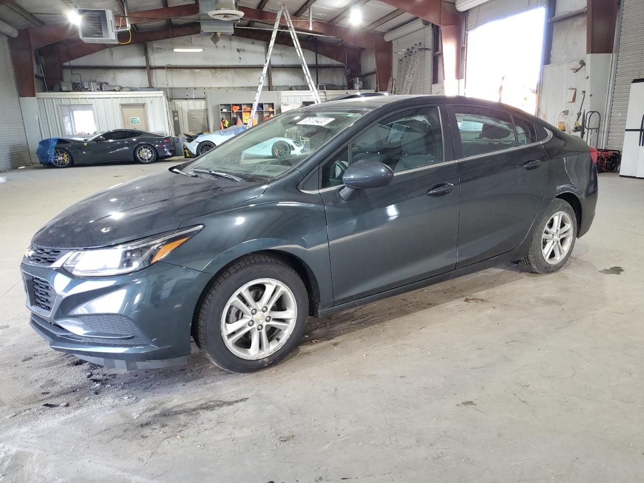 Image 1 of 2018 CHEVROLET CRUZE LT 2018 with VIN 1G1BE5SM0J7223132