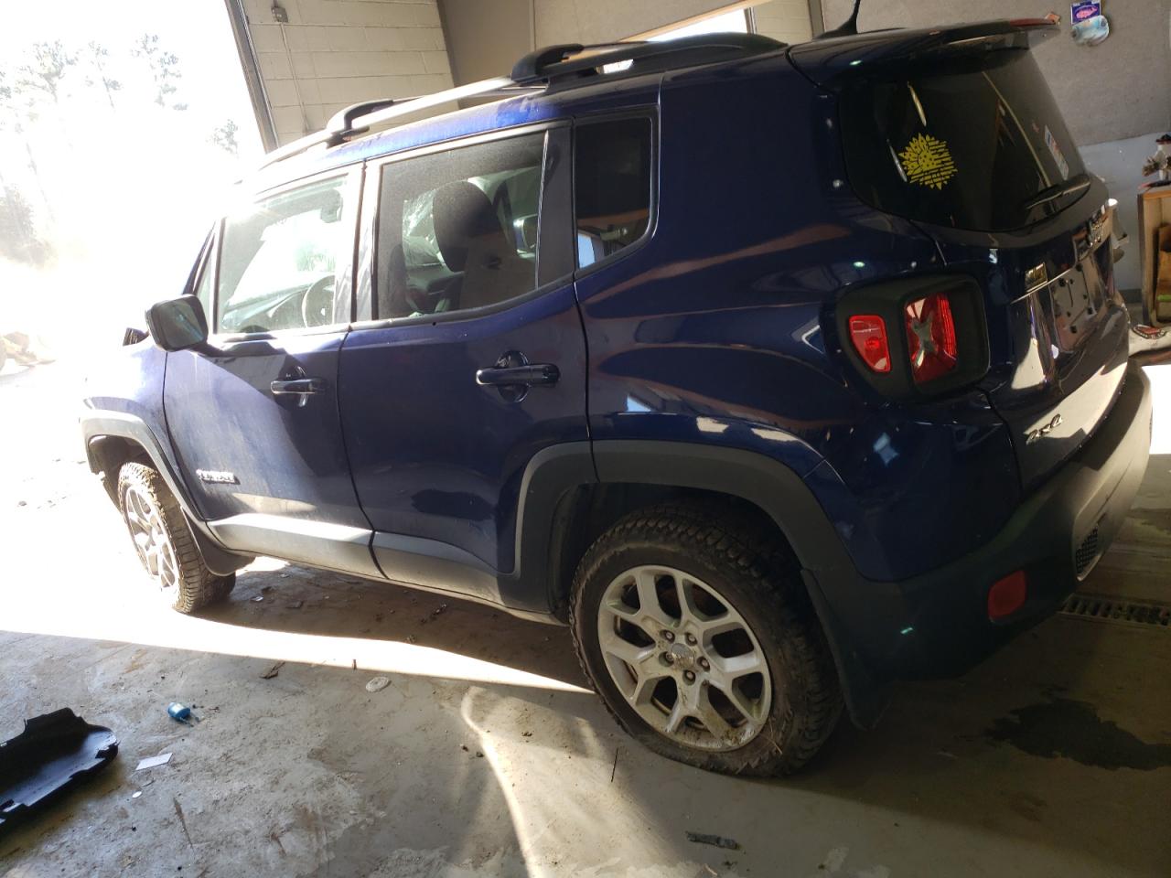 Изображение 2 2017 JEEP RENEGADE LATITUDE 2017 с VIN ZACCJBBB8HPG59289