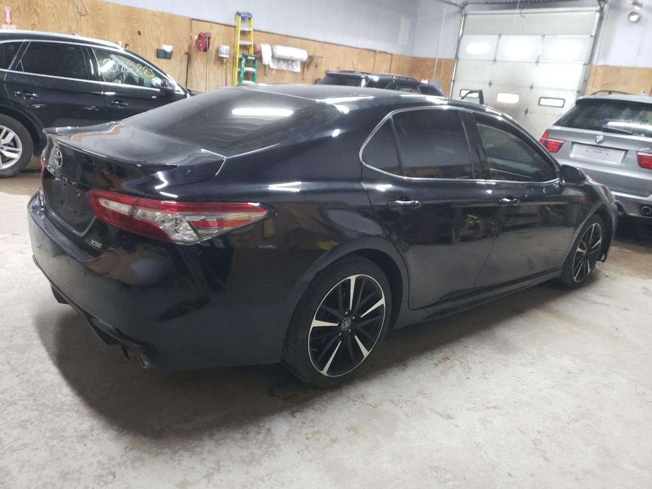 Image 3 of 2018 TOYOTA CAMRY XSE 2018 with VIN 4T1B61HK2JU007380