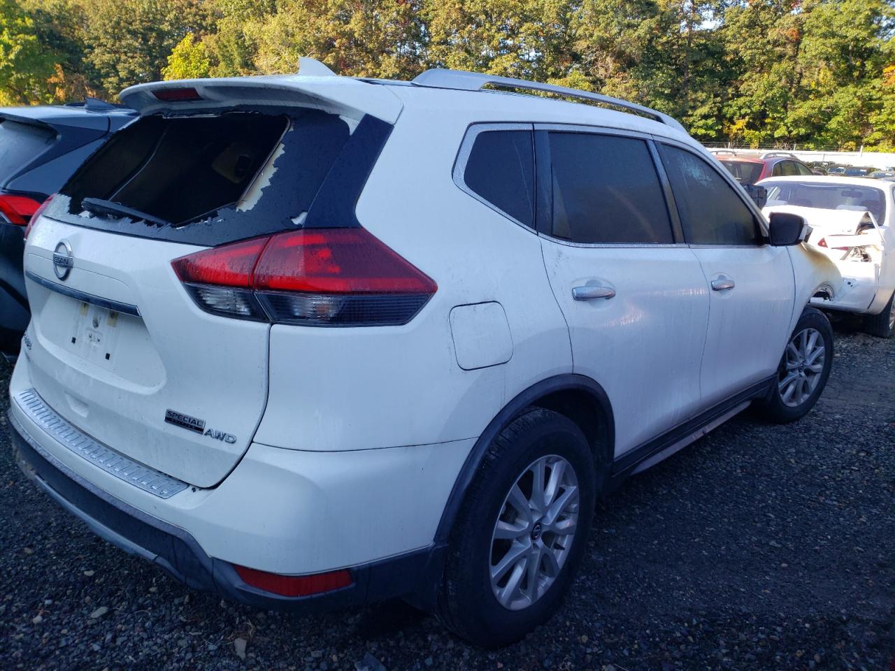 Image 3 of 2020 NISSAN ROGUE S 2020 with VIN KNMAT2MV5LP511597