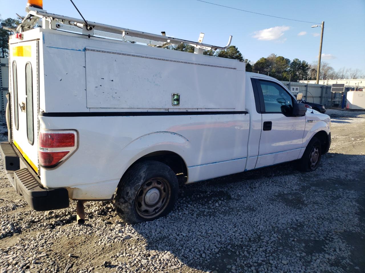 Obraz 3 z 2010 FORD F150  2010 z VIN 1FTMF1CW1AKA46478