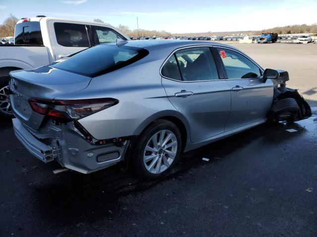 Obraz 3 z 2022 TOYOTA CAMRY LE 2022 z VIN 4T1C11AKXNU646397