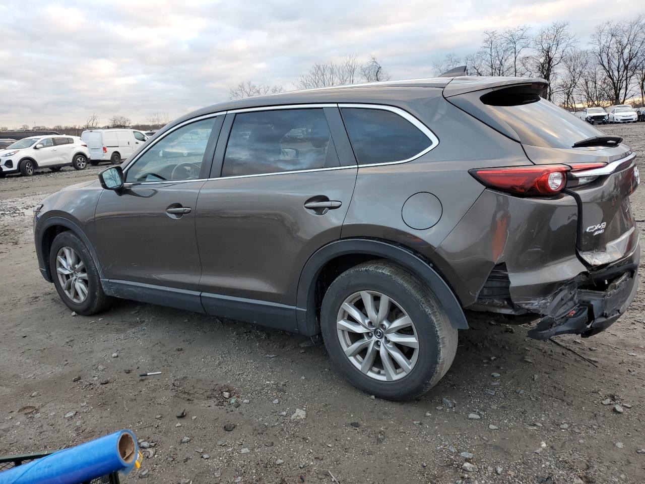 Image 2 of 2016 MAZDA CX-9 TOURING 2016 with VIN JM3TCBBY0G0103536