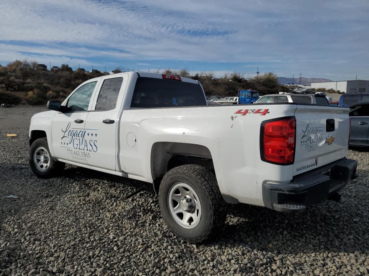 Image 2 of 2018 CHEVROLET SILVERADO K1500 2018 with VIN 1GCVKNECXJZ199796