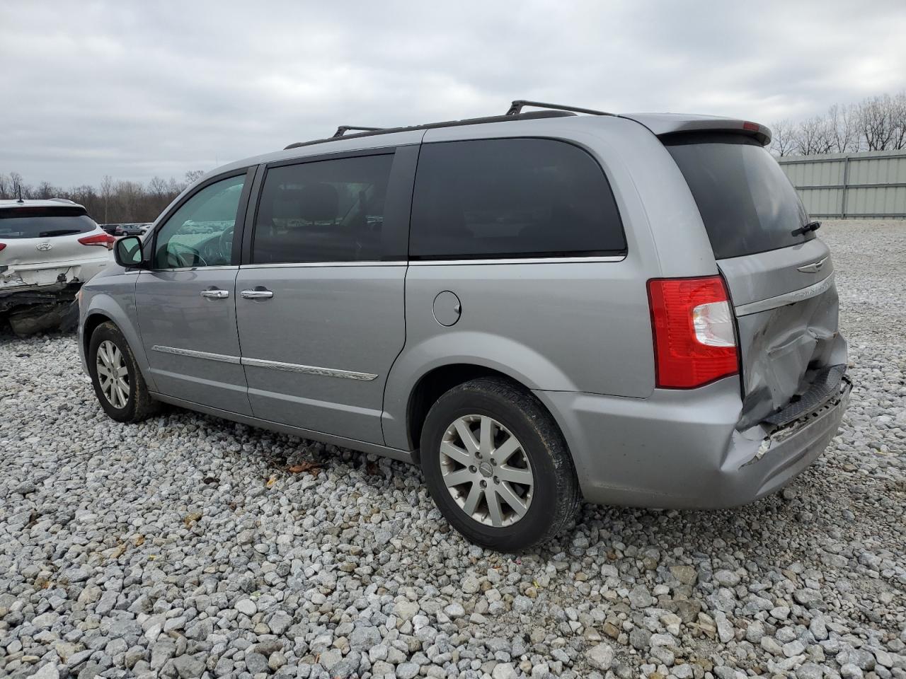 Obraz 2 z 2016 CHRYSLER TOWN & COUNTRY TOURING 2016 z VIN 2C4RC1BG8GR121342