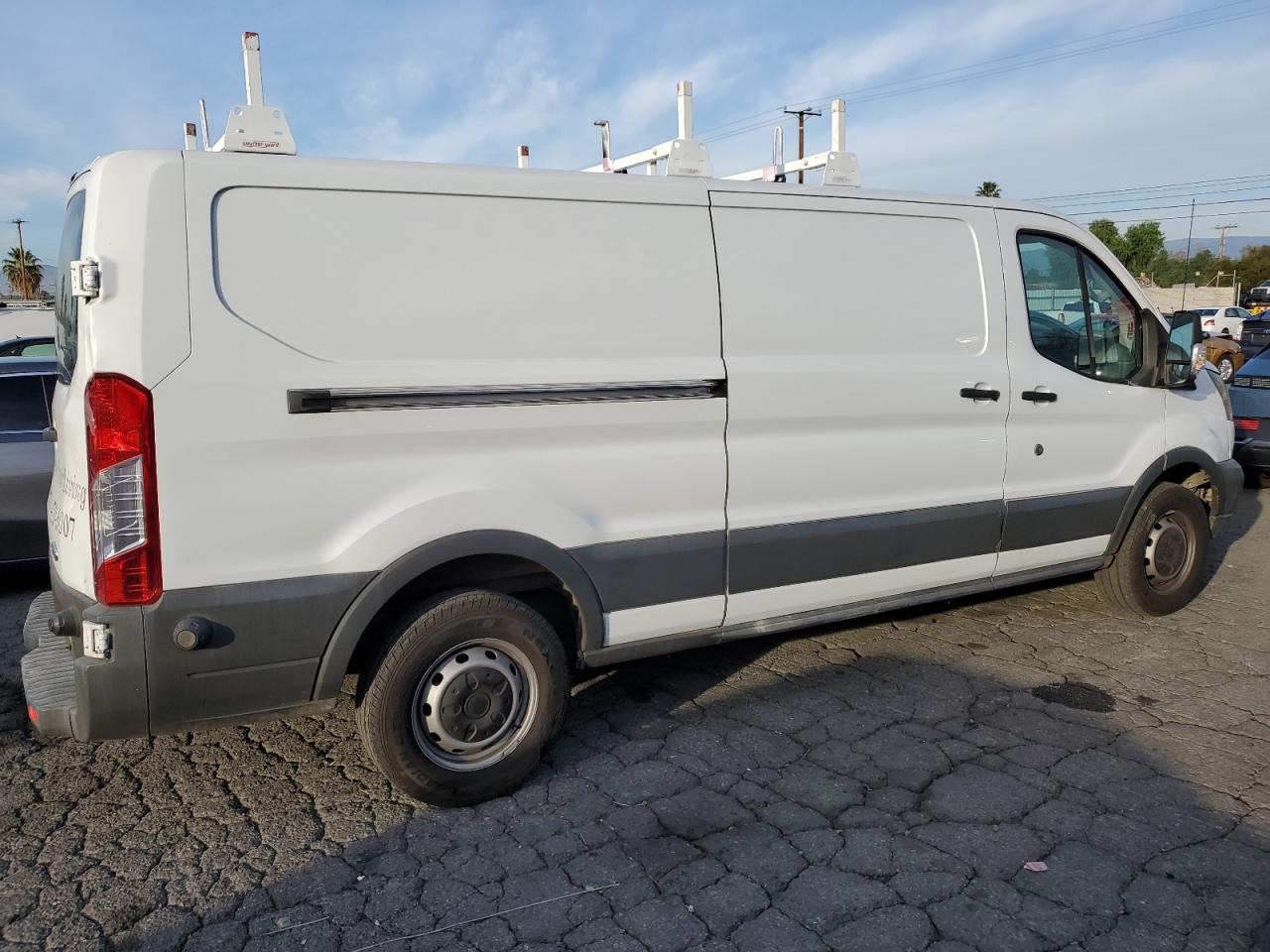 Image 3 of 2015 FORD TRANSIT T-250 2015 with VIN 1FTNR2YM6FKA41857