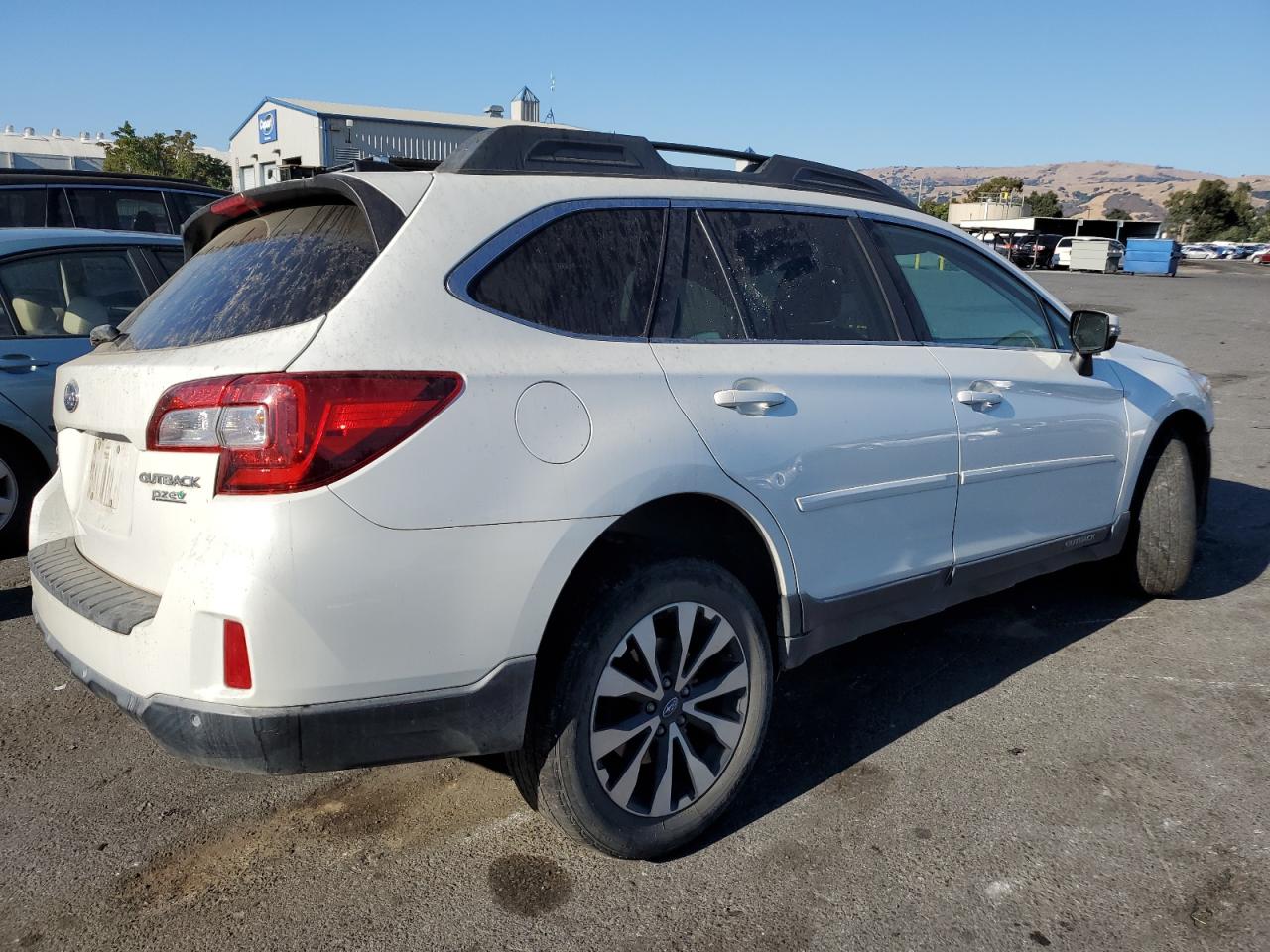 Изображение 3 2017 SUBARU OUTBACK 2.5I LIMITED 2017 с VIN 4S4BSANC6H3205002
