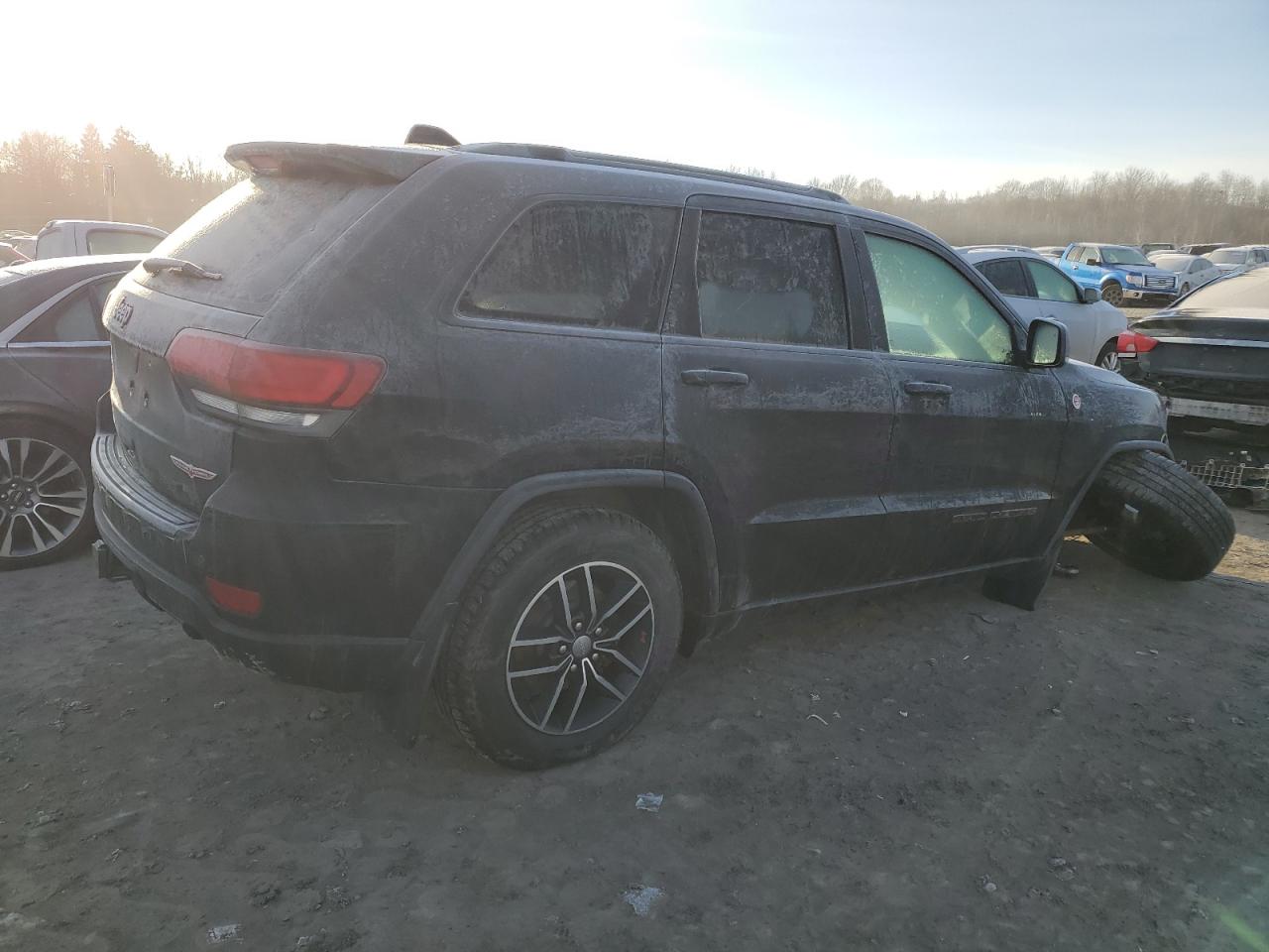 Изображение 3 2017 JEEP GRAND CHEROKEE TRAILHAWK 2017 с VIN 1C4RJFLG4HC758577