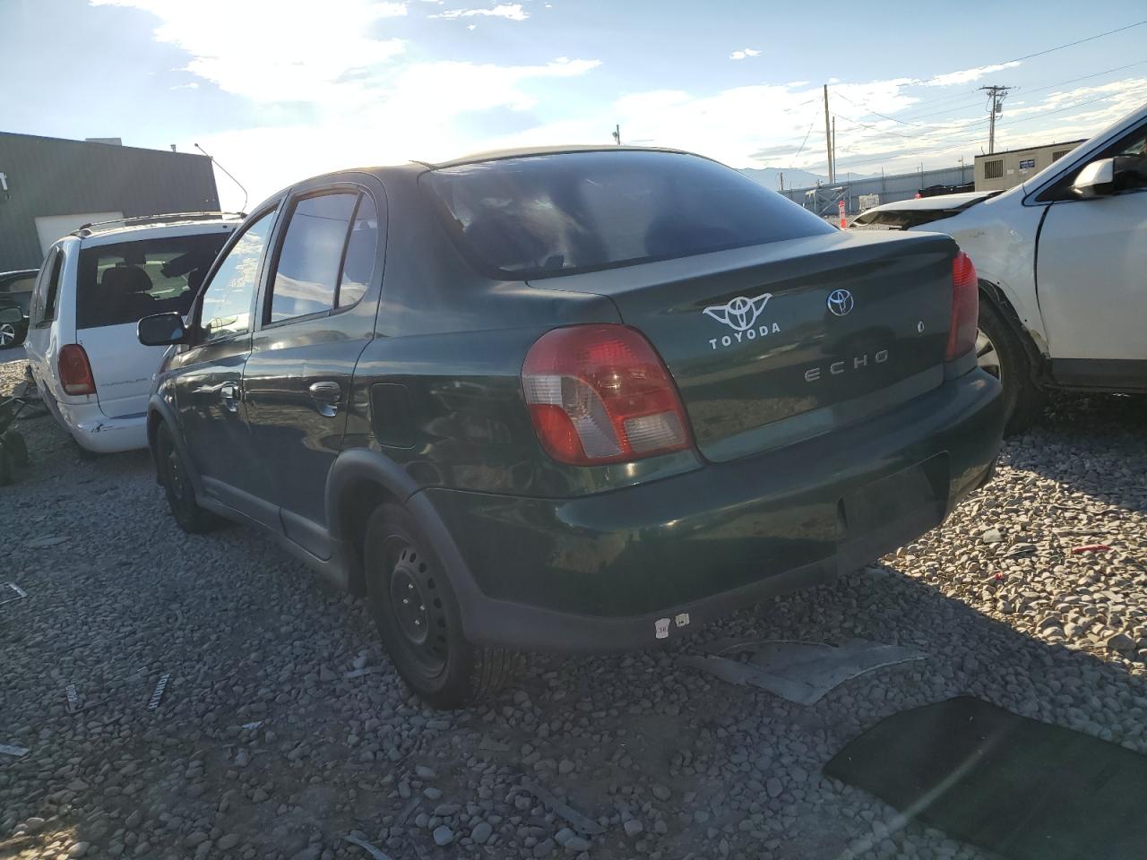 Image 3 of 2000 TOYOTA ECHO  2000 with VIN JTDBT1239Y0022331