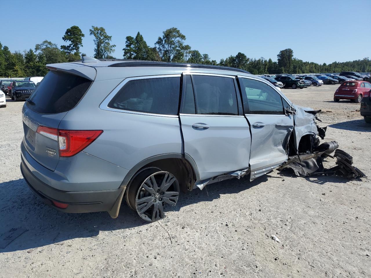 Image 3 of Honda Pilot Se 2022 with VIN 5FNYF6H23NB078341