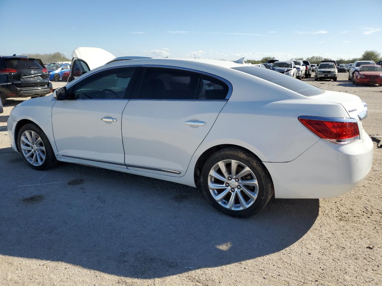 Изображение 2 2010 BUICK LACROSSE CX 2010 с VIN 1G4GB5EG7AF123431