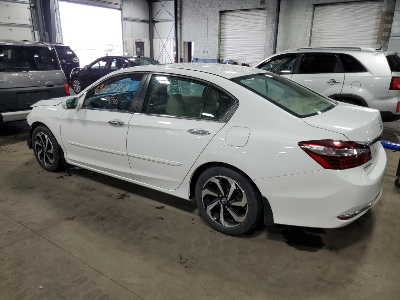 Image 2 of 2017 HONDA ACCORD EXL 2017 with VIN 1HGCR2F99HA006939