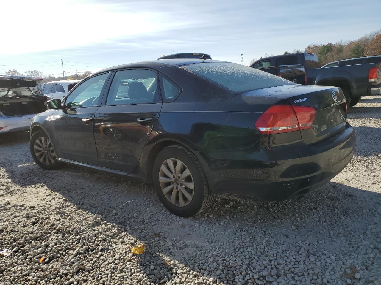 Image 2 of 2013 VOLKSWAGEN PASSAT S 2013 with VIN 1VWAP7A34DC061998