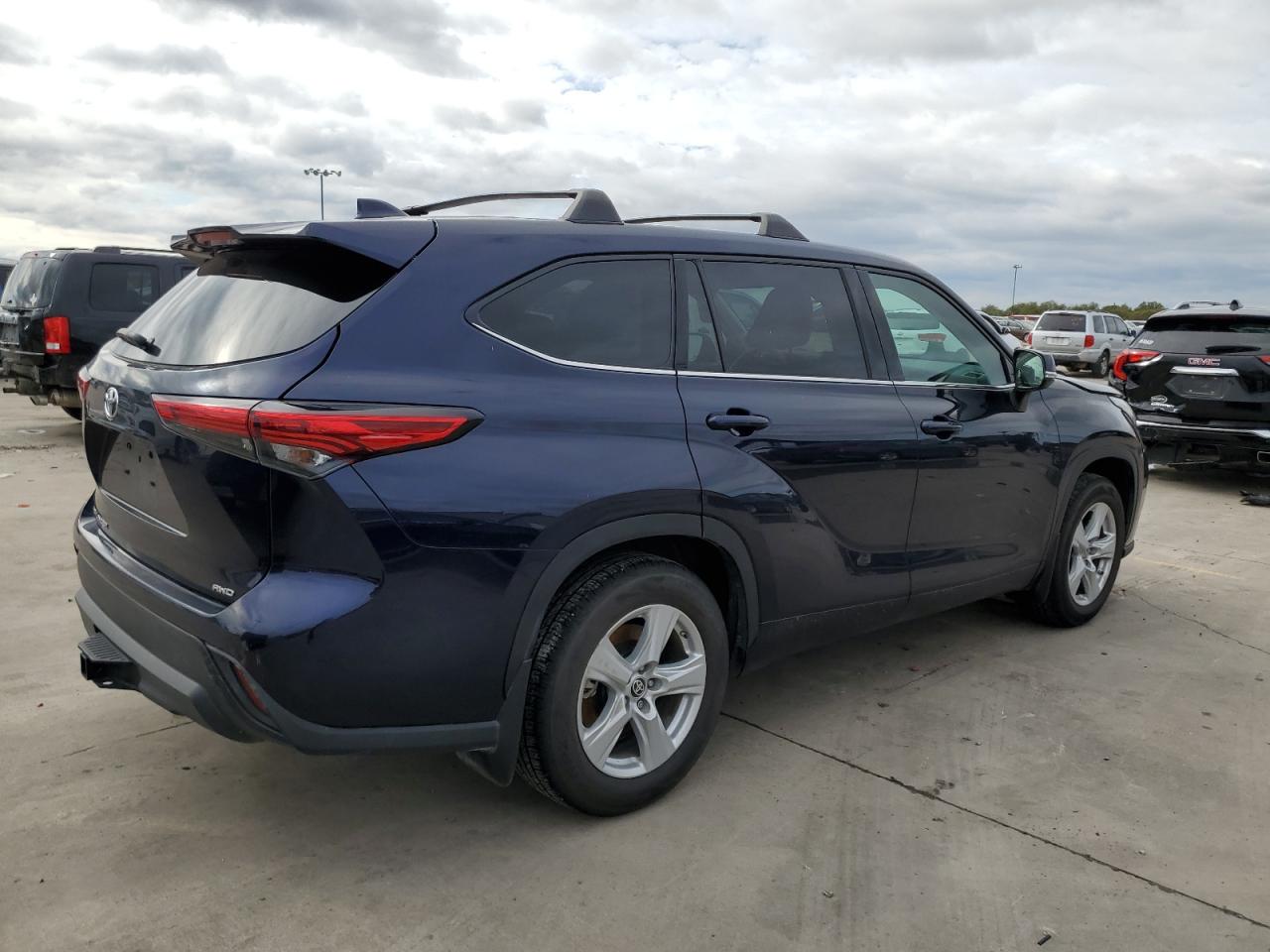 Image 3 of 2021 TOYOTA HIGHLANDER L 2021 with VIN 5TDCZRBH8MS144361