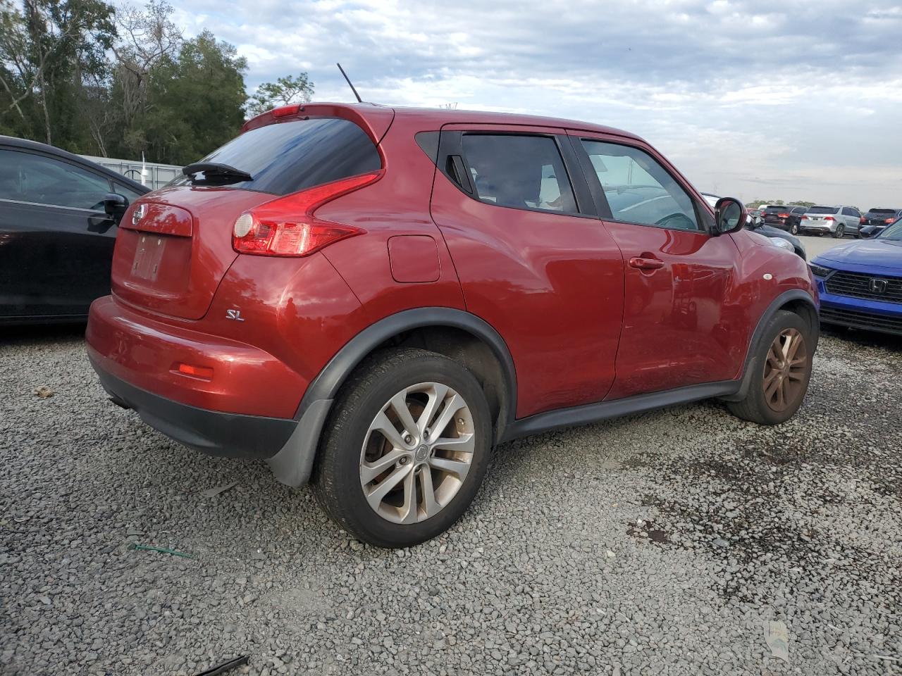 Image 3 of 2011 NISSAN JUKE S 2011 with VIN JN8AF5MR1BT011720