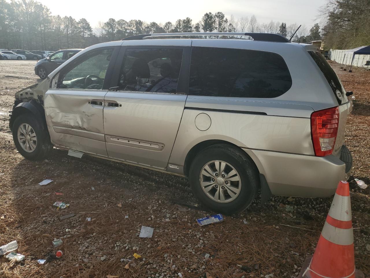 Изображение 2 2012 KIA SEDONA LX 2012 с VIN KNDMG4C71C6472674