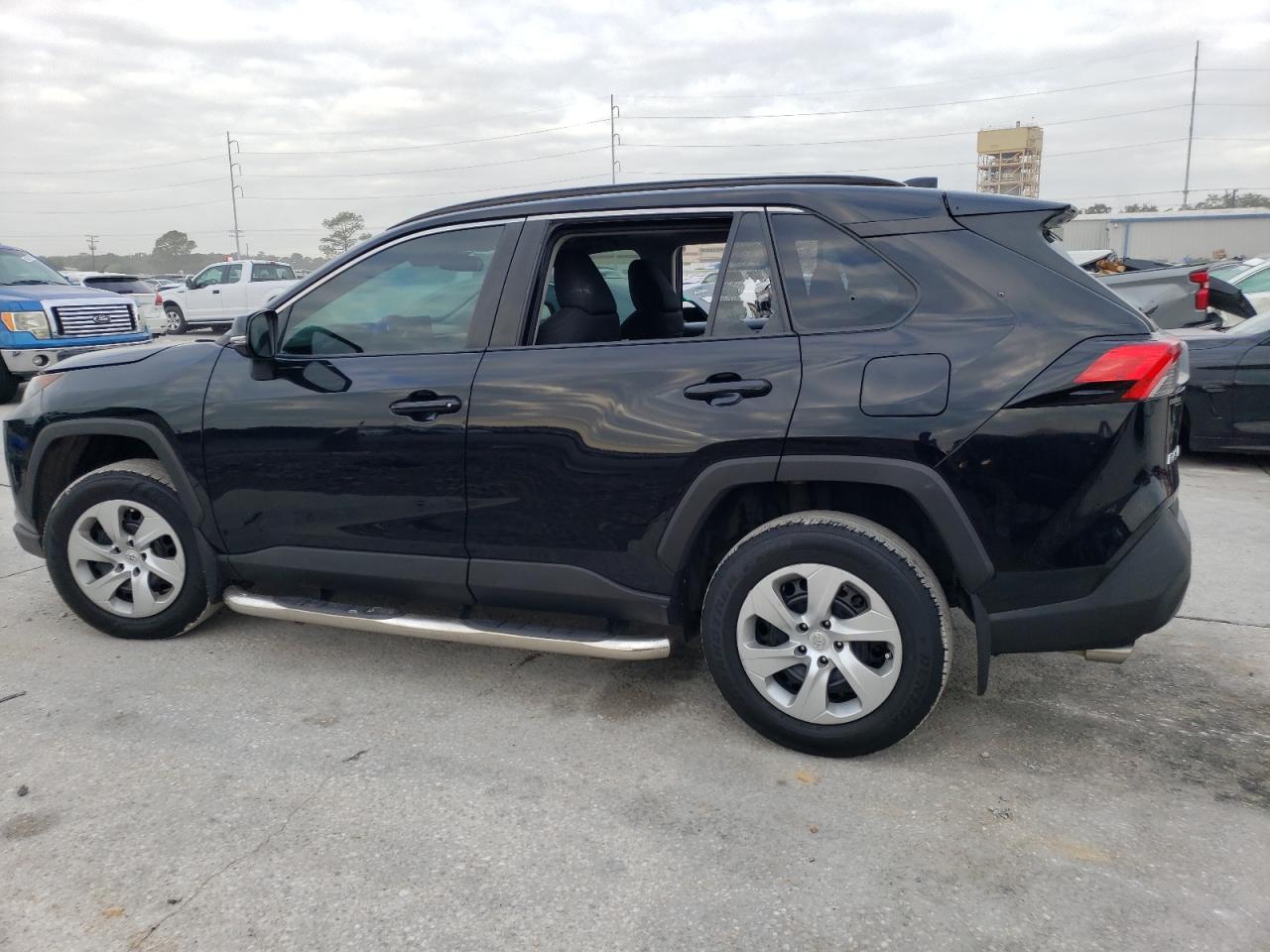 Изображение 2 2019 TOYOTA RAV4 LE 2019 с VIN 2T3K1RFV6KC026888