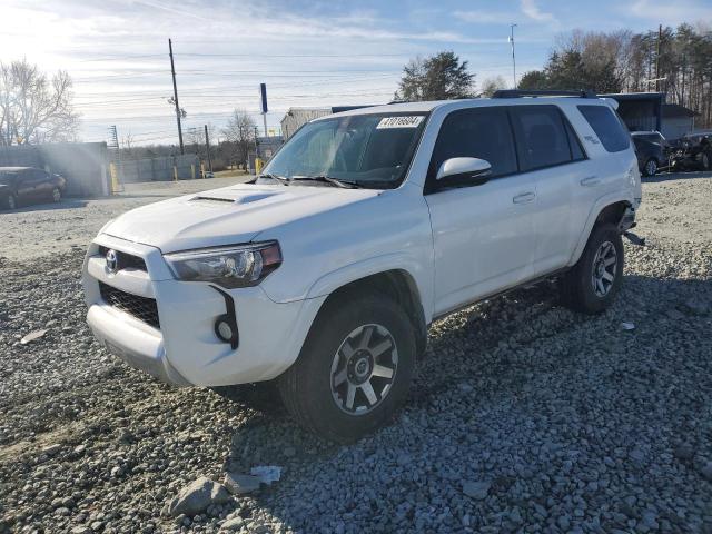 Obraz 1 z 2019 TOYOTA 4RUNNER SR5 2019 z VIN JTEBU5JR3K5665239