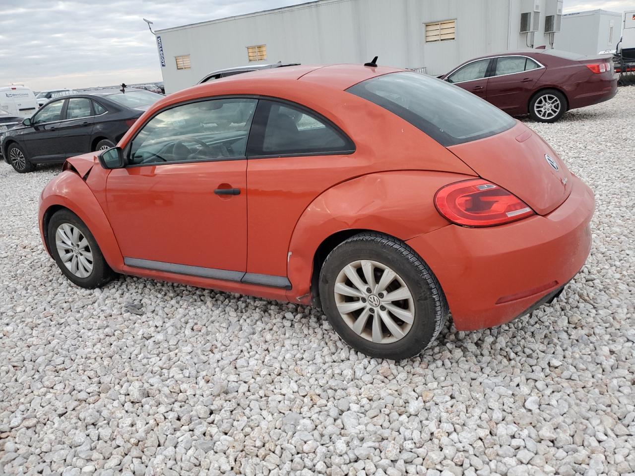 Obraz 2 z 2016 VOLKSWAGEN BEETLE 1.8T 2016 z VIN 3VWF17AT8GM601945