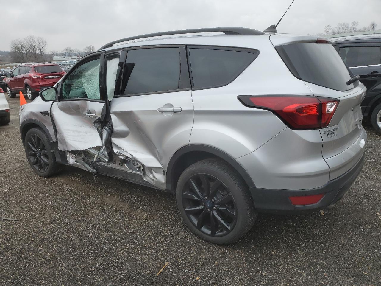 Image 2 of 2019 FORD ESCAPE SE 2019 with VIN 1FMCU9GD1KUA59791