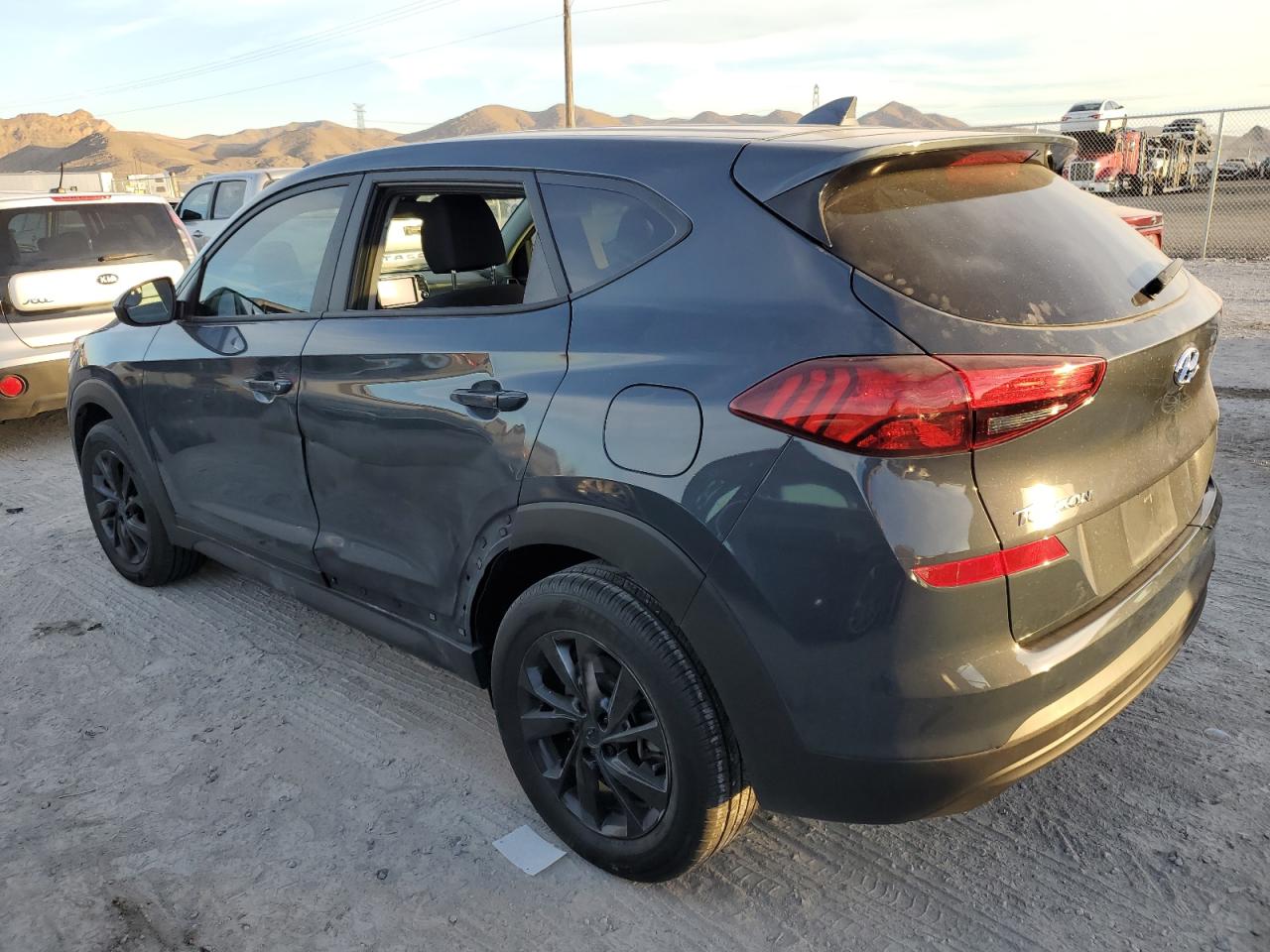 Image 2 of 2021 HYUNDAI TUCSON SE 2021 with VIN KM8J23A41MU383104