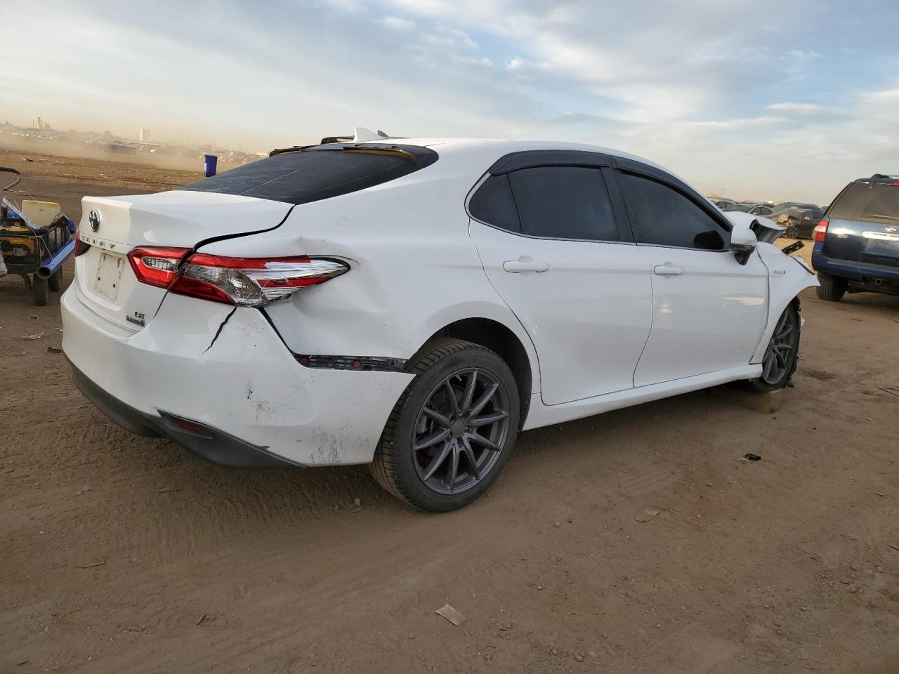 Изображение 3 2019 TOYOTA CAMRY LE 2019 с VIN 4T1B31HK2KU007731
