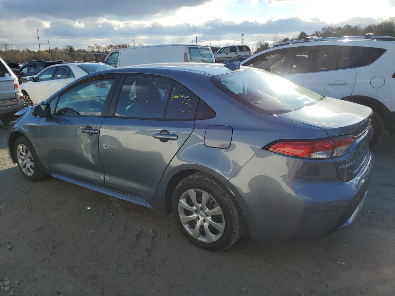 Изображение 2 2021 TOYOTA COROLLA LE 2021 с VIN 5YFEPMAE9MP268611