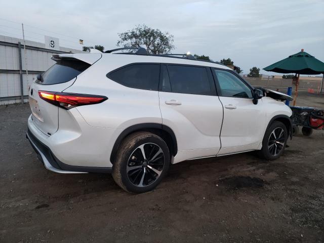 Obraz 3 z 2022 TOYOTA HIGHLANDER XSE 2022 z VIN 5TDJZRAH9NS113226