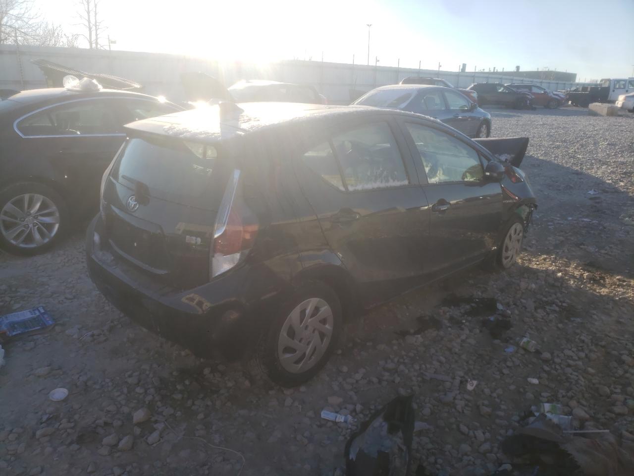 Obraz 3 z 2016 TOYOTA PRIUS C  2016 z VIN JTDKDTB39G1126030