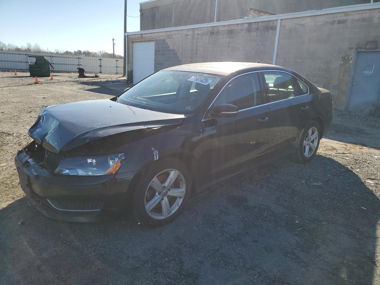 Obraz 1 z 2013 VOLKSWAGEN PASSAT SE 2013 z VIN 1VWBP7A36DC113765
