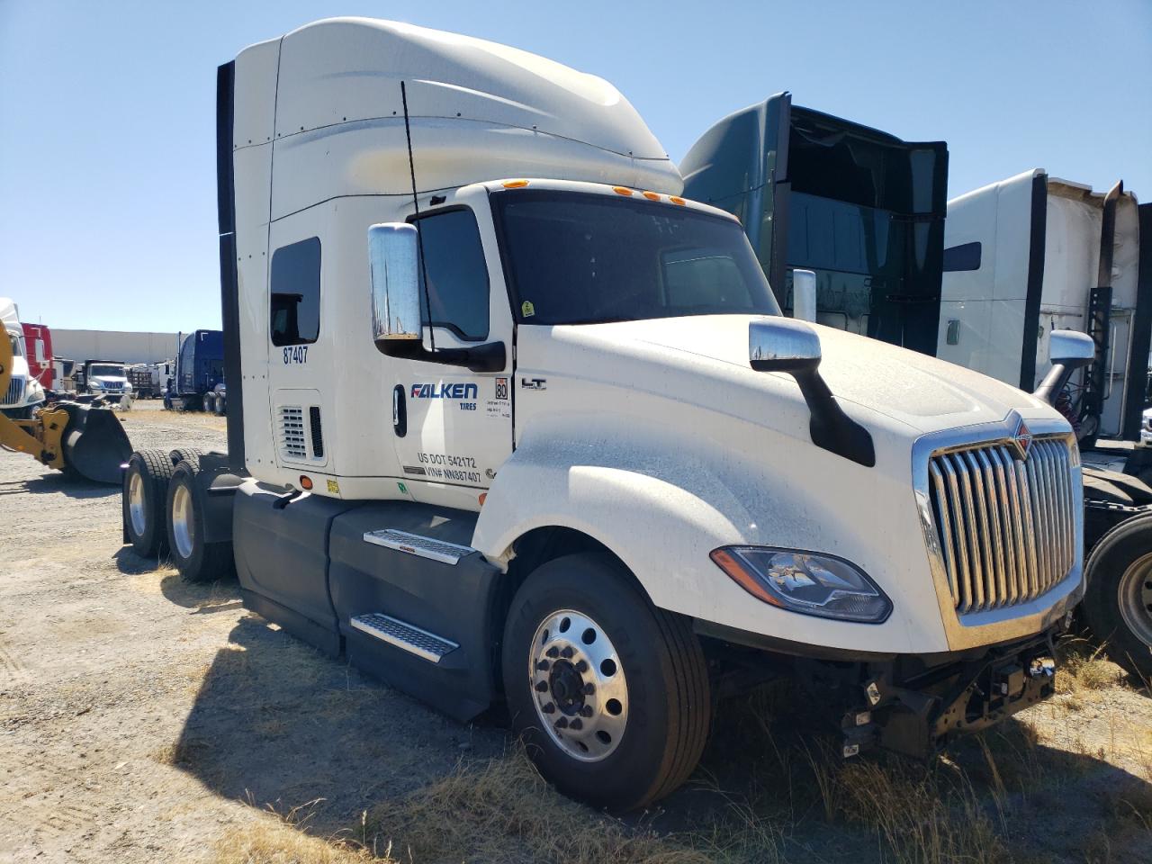 Image 1 of 2022 INTERNATIONAL LT625  2022 with VIN 3HSDZAPR3NN887407