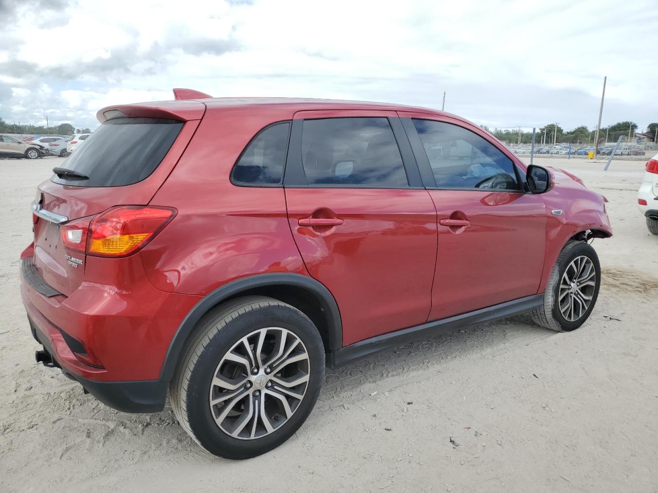 Изображение 3 2019 MITSUBISHI OUTLANDER SPORT ES 2019 с VIN JA4AP3AU8KU005178