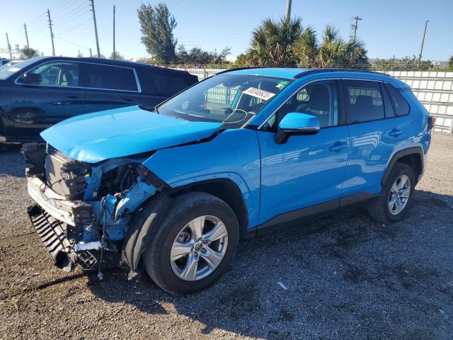 Obraz 1 z 2021 TOYOTA RAV4 XLE 2021 z VIN 2T3W1RFV3MW183006