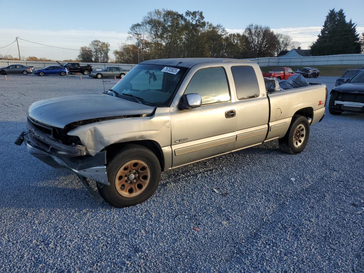 Image 1 of 1999 CHEVROLET SILVERADO K1500 1999 with VIN 1GCEK19T7XE246902
