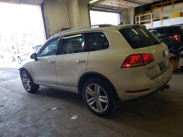 Image 2 of 2014 VOLKSWAGEN TOUAREG V6 TDI 2014 with VIN WVGEP9BP6ED013007