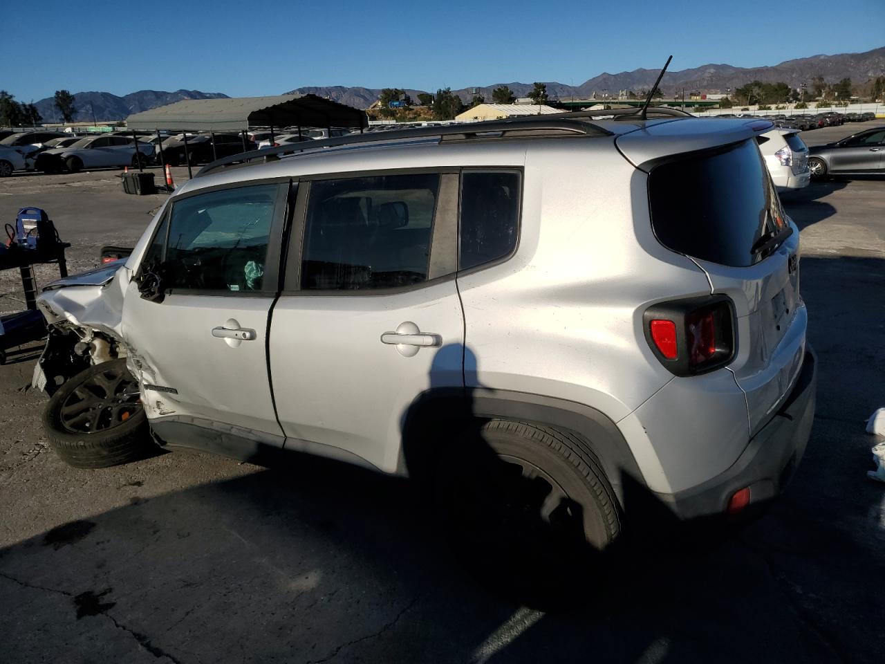 Изображение 2 2017 JEEP RENEGADE LATITUDE 2017 с VIN ZACCJABB4HPG46811