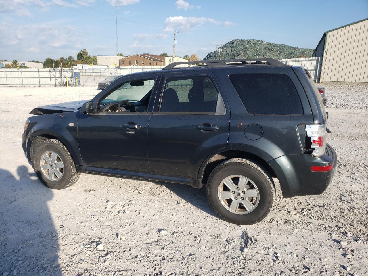 Image 2 of Mercury Mariner 2009 with VIN 4M2CU81779KJ03097