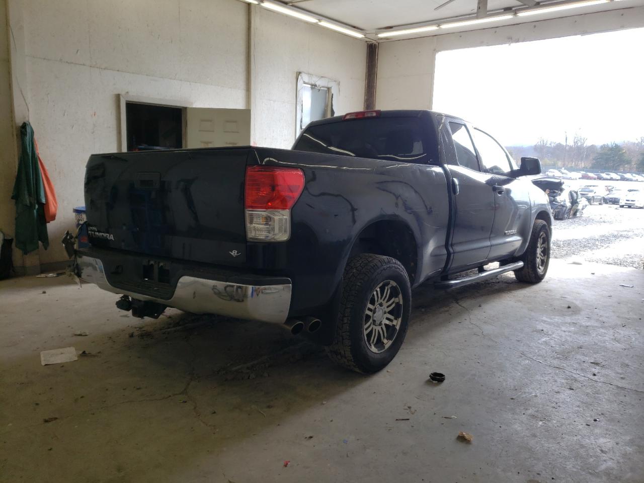 Изображение 3 2011 TOYOTA TUNDRA DOUBLE CAB SR5 2011 с VIN 5TFRM5F10BX030893