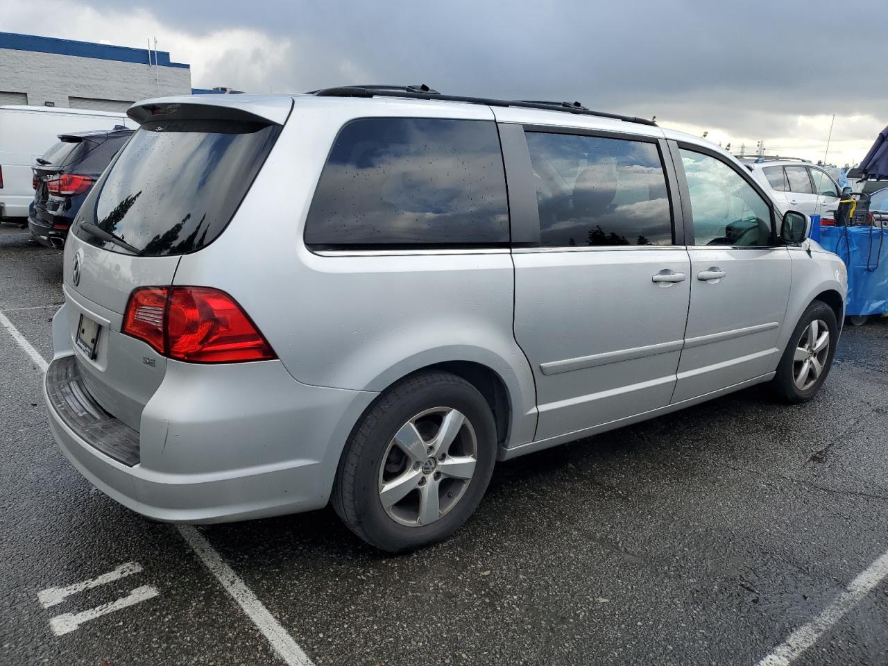 Image 3 of 2009 VOLKSWAGEN ROUTAN SE 2009 with VIN 2V8HW34129R595589