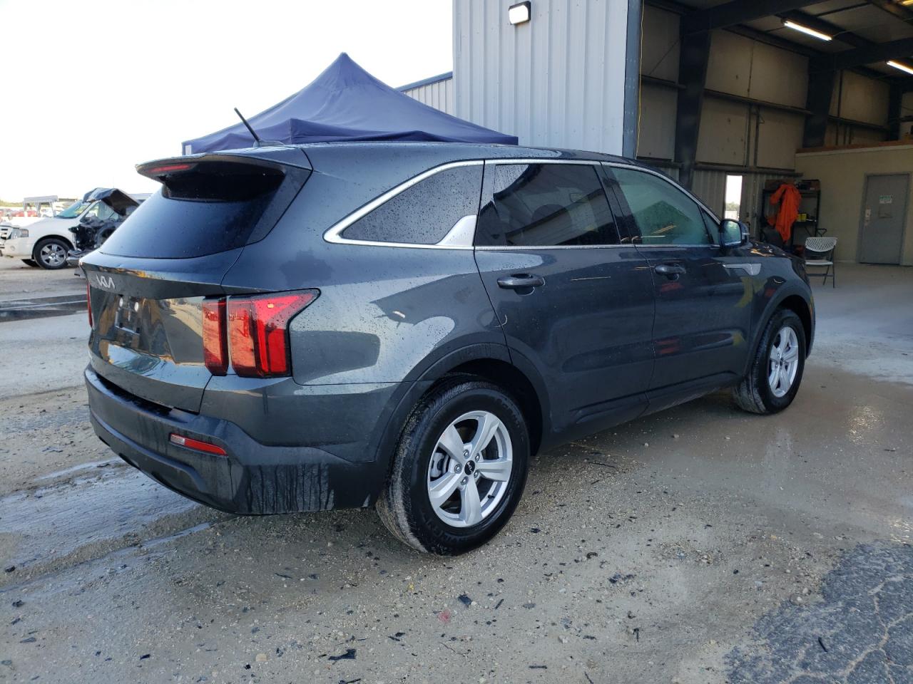 Изображение 3 2023 KIA SORENTO LX 2023 с VIN 5XYRG4LC8PG201388