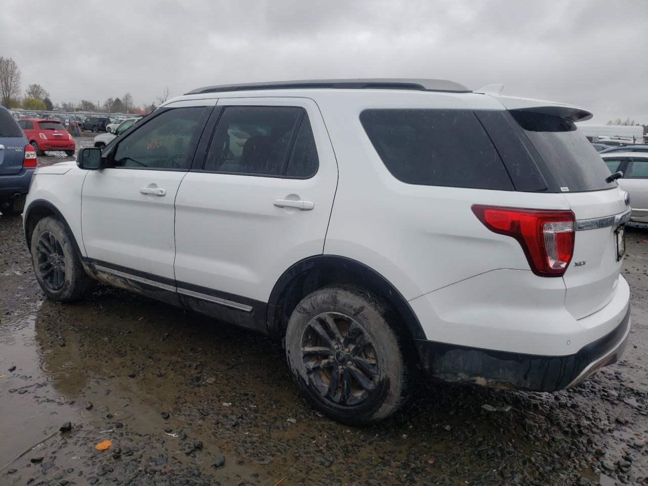 Изображение 2 2016 FORD EXPLORER XLT 2016 с VIN 1FM5K8DH2GGC13155