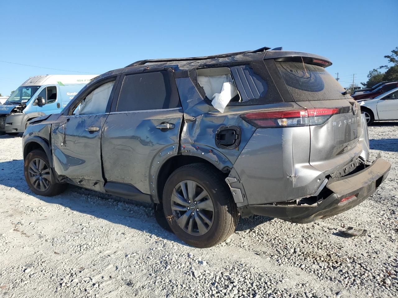 Obraz 2 z 2022 NISSAN PATHFINDER SV 2022 z VIN 5N1DR3BB7NC223838