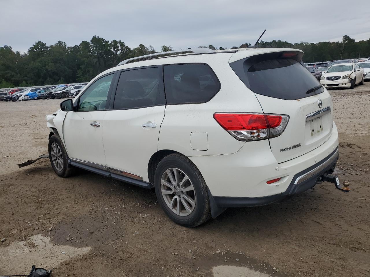 Изображение 2 2015 NISSAN PATHFINDER S 2015 с VIN 5N1AR2MN0FC697975