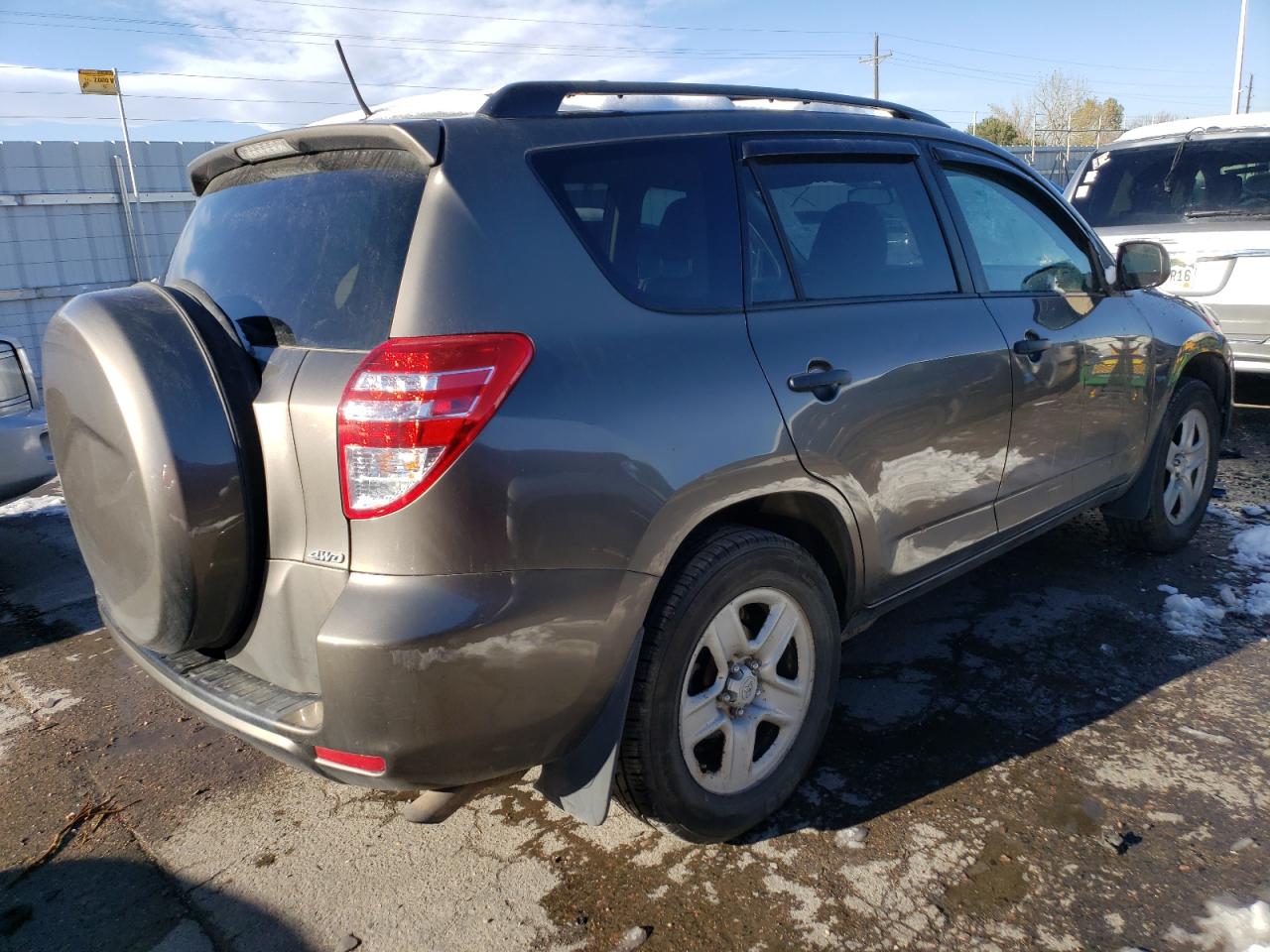 Obraz 3 z 2010 TOYOTA RAV4  2010 z VIN 2T3BF4DV6AW046921