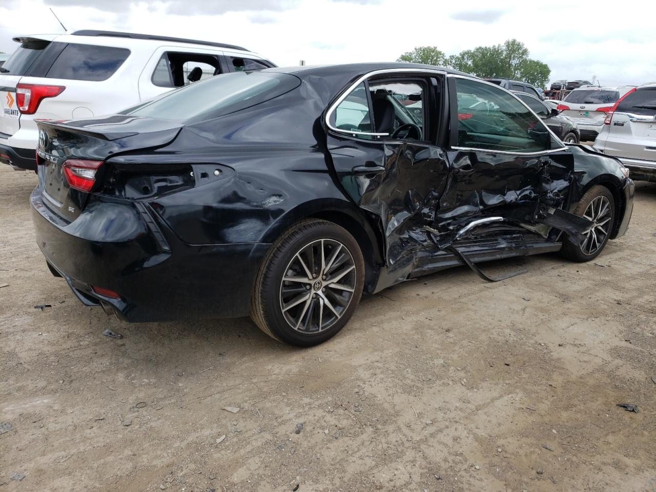 Изображение 3 2022 TOYOTA CAMRY SE 2022 с VIN 4T1G11AK9NU628443