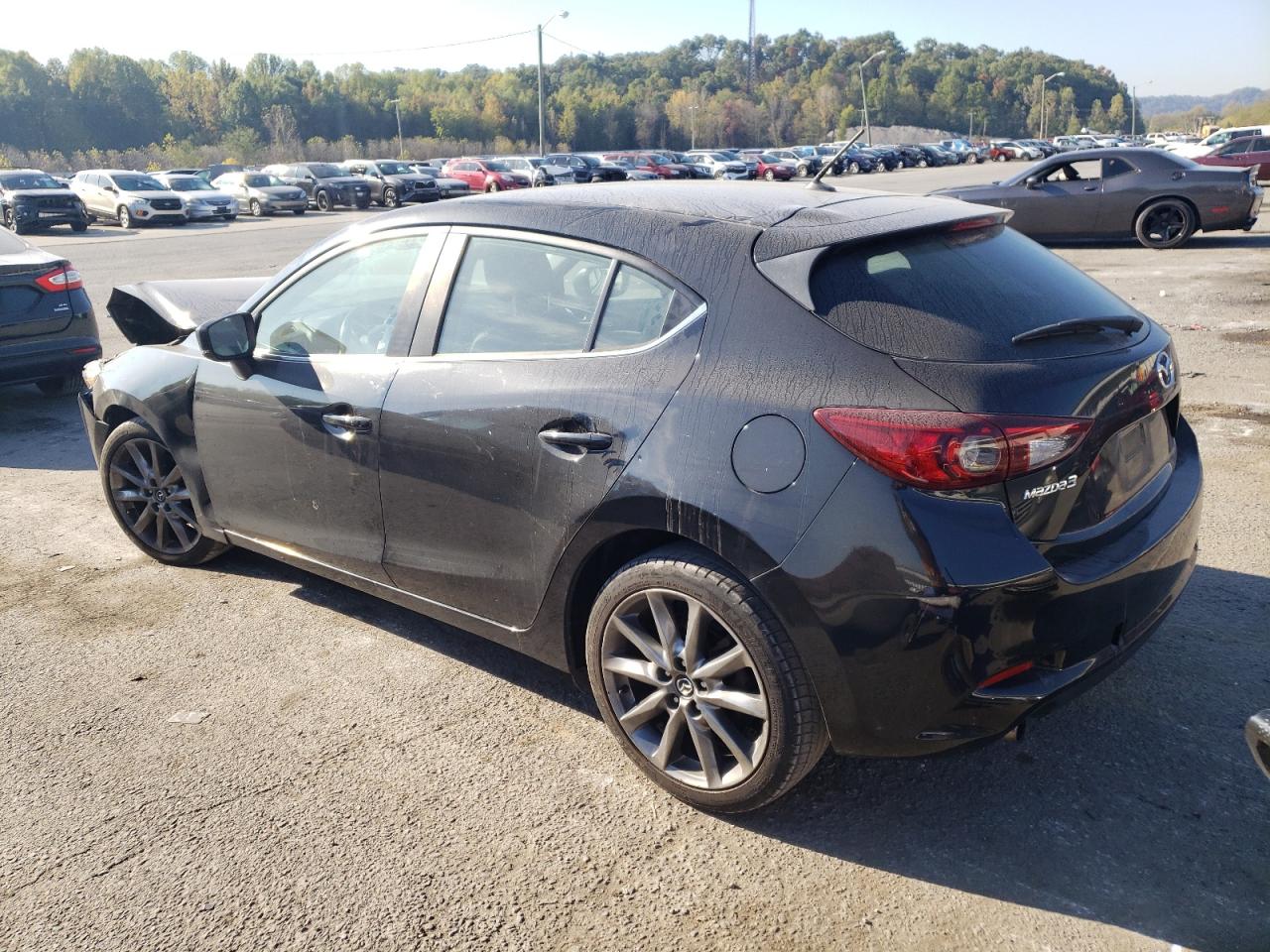 Изображение 2 2018 MAZDA 3 TOURING 2018 с VIN 3MZBN1L33JM193049