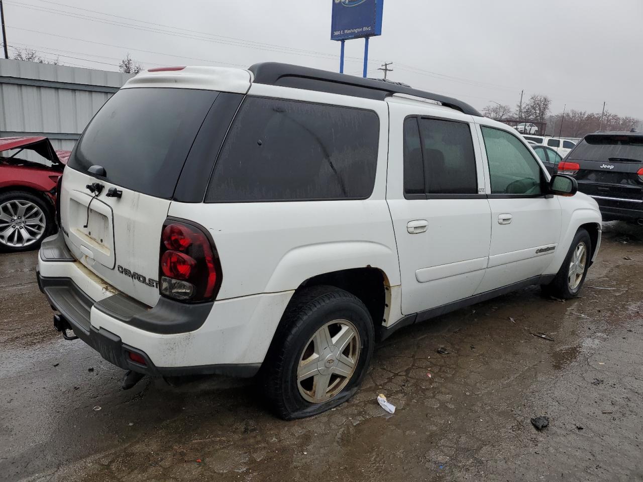 Image 3 of 2002 CHEVROLET TRAILBLAZER EXT 2002 with VIN 1GNET16S026105639